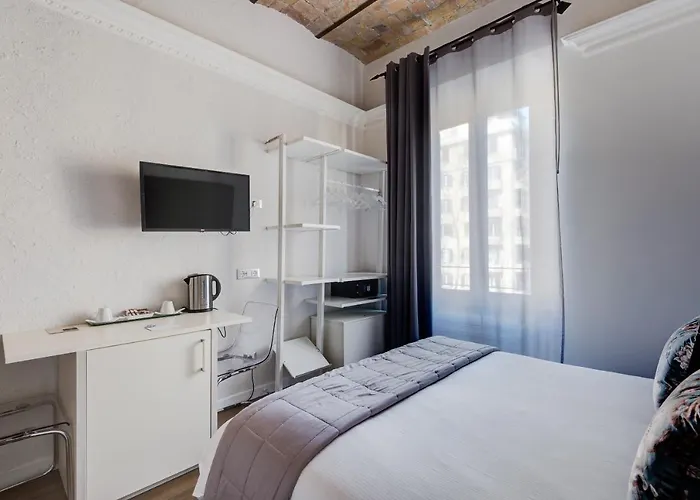 뉴 디자인 세인트 피터 4*