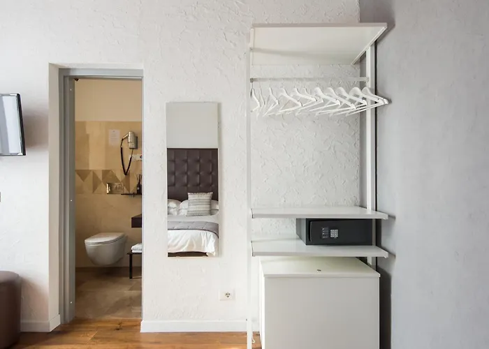 게스트하우스 뉴 디자인 세인트 피터 4*